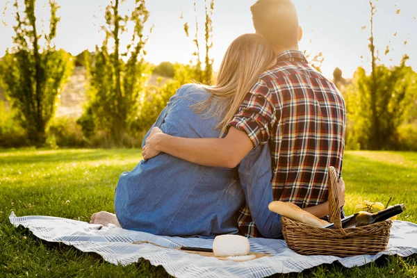 Happy couple in park together — Stock Photo, Image