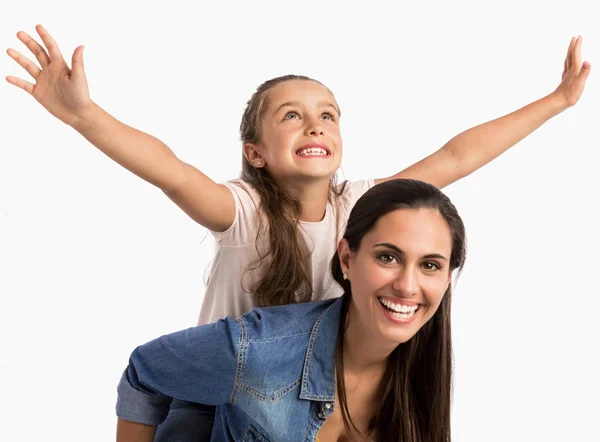 Passeio de Piggyback com a mãe — Fotografia de Stock