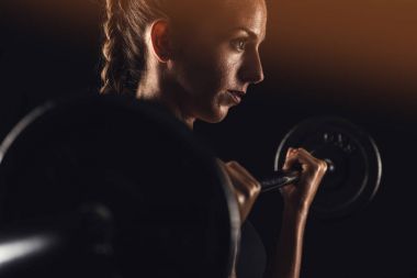 kadın ağırlık kaldırma egzersizleri