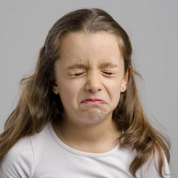 Mała dziewczynka płacze — Zdjęcie stockowe