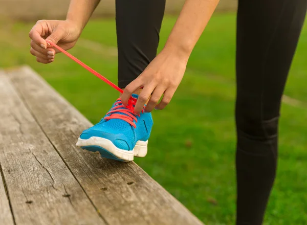 Woman Tying Her Shoes Getting Ready Train — Stock Photo, Image