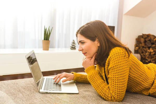 Arbeiten zu Hause — Stockfoto