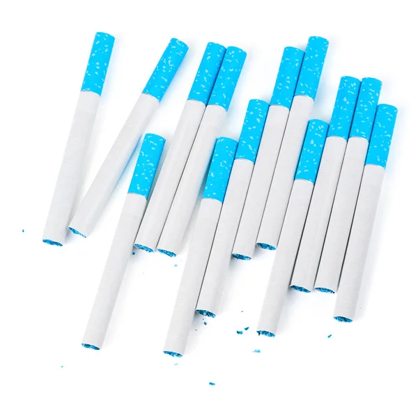 Sigarette filtro blu isolato su sfondo bianco — Foto Stock