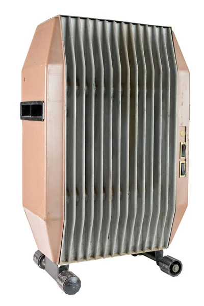 Viejo calentador de aire eléctrico doméstico sucio aislado sobre fondo blanco — Foto de Stock