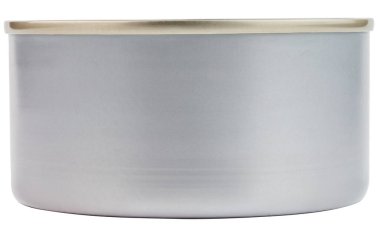 Sekme halkası kapağı açıcı beyaz arkaplanda izole edilmiş kapalı teneke kutu