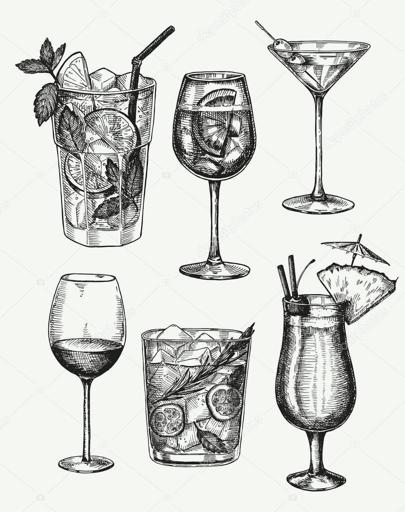 Vector hand drawn set of cocktails and alcohol drinks. Sketch.