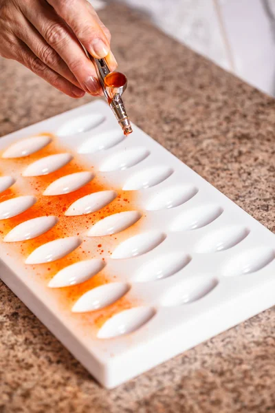 Making chocolate candies — Stock Photo, Image