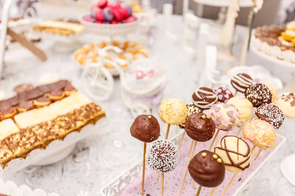 Casamento de chocolate pops — Fotografia de Stock