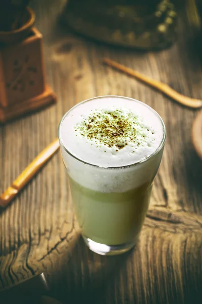 Yeşil çay matcha latte — Stok fotoğraf