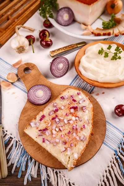 Bröd med ister Royaltyfria Stockbilder