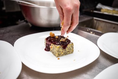 Polenta Kek popyy tohumları ile