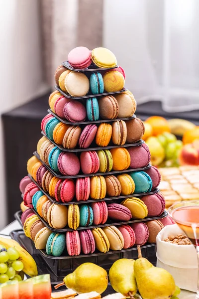 Pirâmide de macaroons — Fotografia de Stock