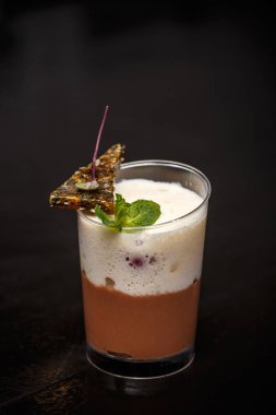 sütlü çikolata mousse