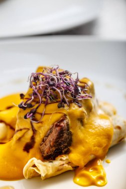 Sığır eti tuzlu krep ile 