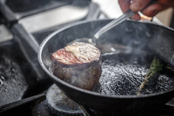 Pezzo di carne bovina — Foto Stock