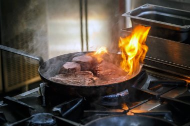 Domuz eti kızartma Şef