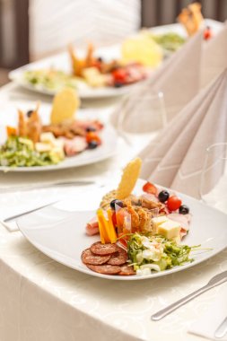 Bir tabakta meze