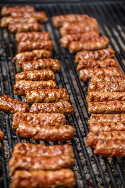 Tradiční rumunské barbecue — Stock fotografie