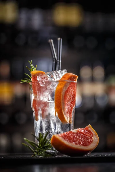 Grapefruit en rozemarijn cocktail — Stockfoto