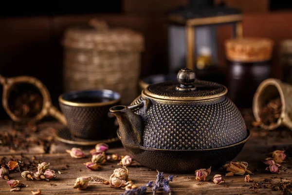 Cast iron teapot — Stock Photo, Image