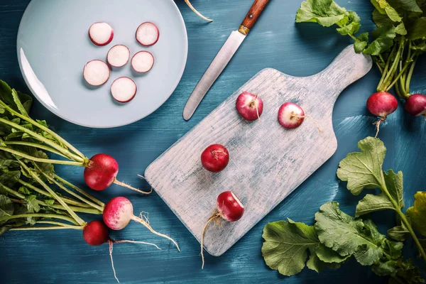 Frische Bio-Radieschen — Stockfoto