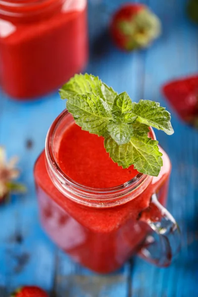 Smoothie de morango fresco — Fotografia de Stock