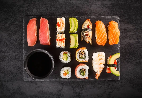 Sushi meghatározott zsemle — Stock Fotó