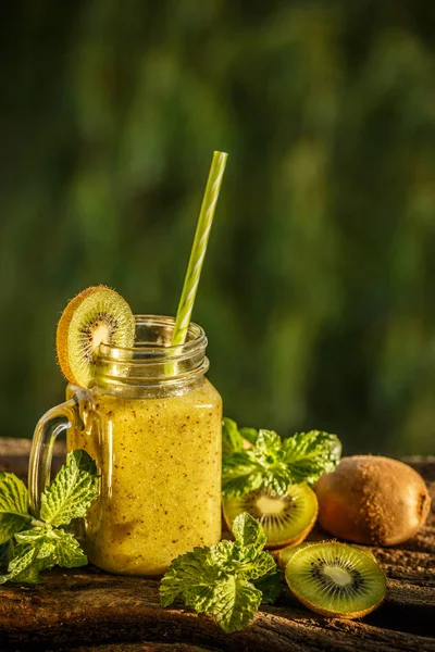 Homemade kiwi smoothie — Stock Photo, Image