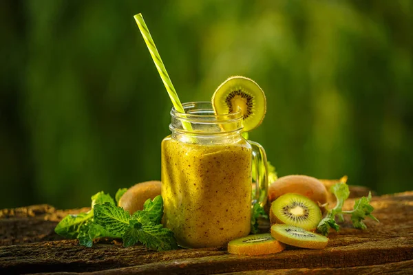 Zdrowe kiwi świeże smoothie Obraz Stockowy