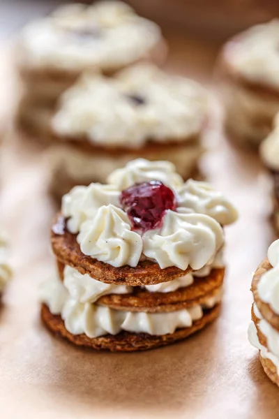 Pastel de hojaldre Mille-feuille — Foto de Stock