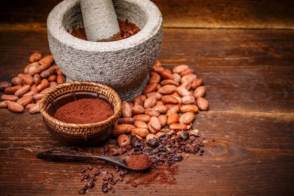 Haricots de cacao entiers — Photo