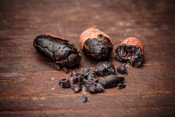 Dark Cocoa beans — Stock Photo, Image