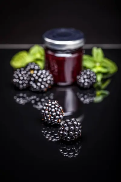 Homemeade 검은 딸기 잼 — 스톡 사진