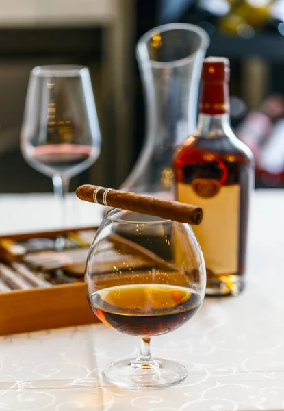 Quality cigars and cognac — Stock Photo, Image