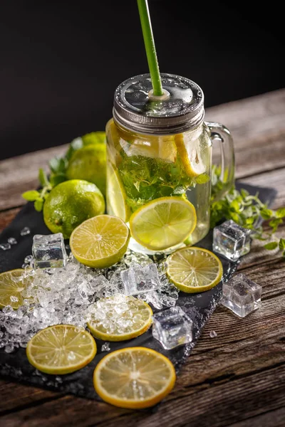Lemonade with ice — Stock Photo, Image