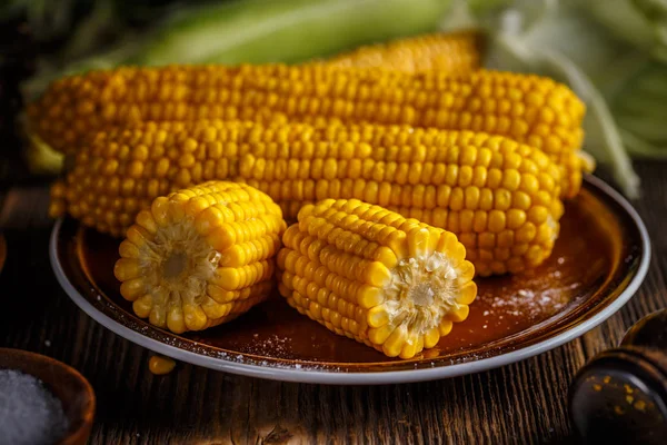 Boiled sweet corn — Stock Photo, Image