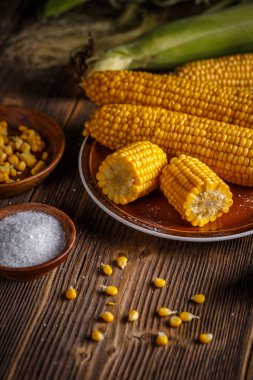 Tatlı mısır koçanı