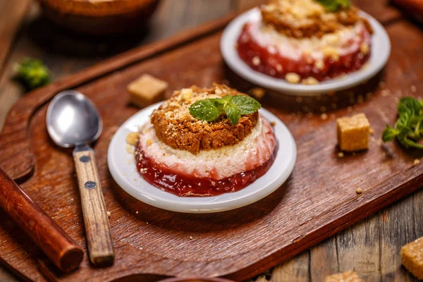 Полуничний Чізкейк десерт — стокове фото