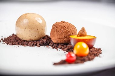 Çikolata topu şeker