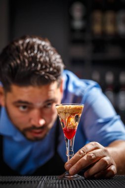 Kanlı beyin kokteyl vurdu