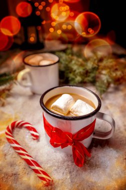 Şekerlemeli sıcak çikolata.