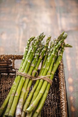 taze yeşil kuşkonmaz