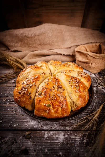Taze pişmiş buğday ekmeği — Stok fotoğraf