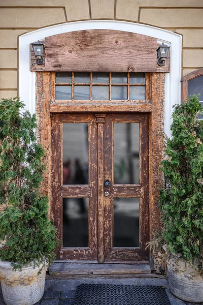Dörr med fönster — Stockfoto