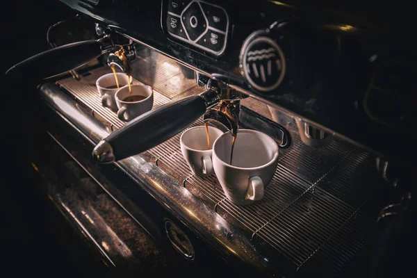 Профессиональная кофеварка — стоковое фото