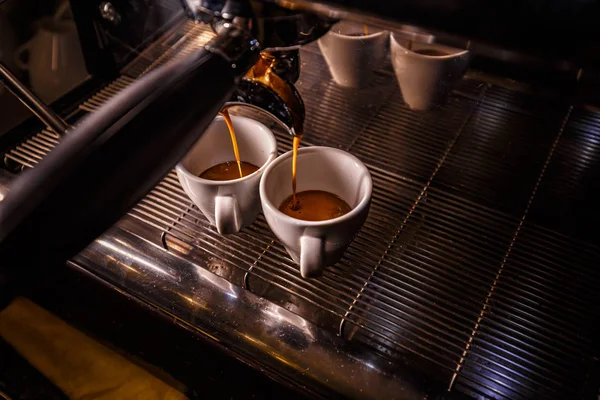 Brassage de deux expresso — Photo