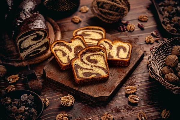 Hausgemachtes leckeres süßes Brot — Stockfoto