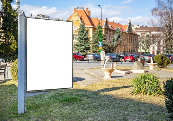 Prázdná reklama nebo informační billboard — Stock fotografie