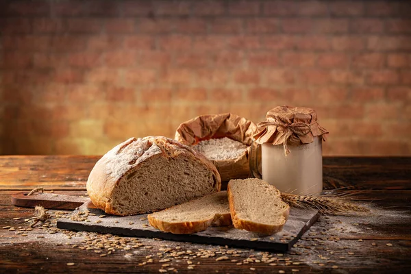 Aktiver Weizen-Sauerteig — Stockfoto