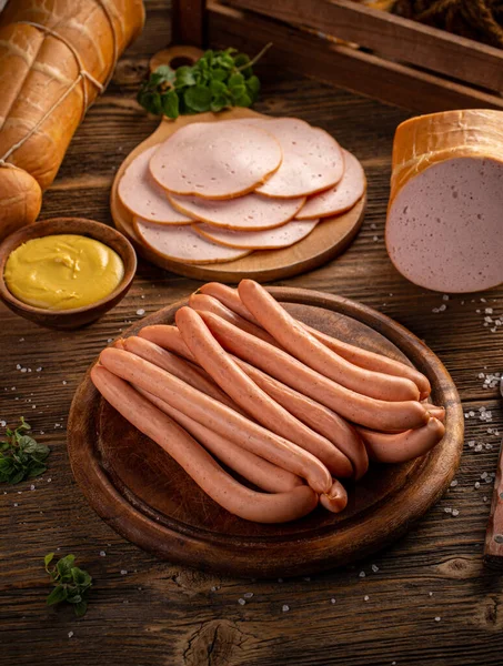 Carne delicada e salsichas Frankfurter — Fotografia de Stock